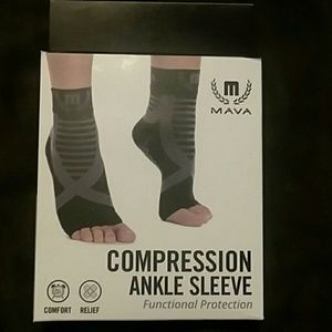 *NIB* MAVA Socks/ Compression Ankle Sleeves